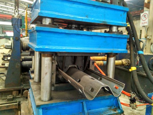 Highway Guardrail Plate Cold Roller Forming خط تولید تولید مستقیم تولید