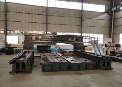 3000*3000 اندازه قطعه کار شده BT50 ماشین حفاری صفحه CNC 30 KW قدرت موتور اسپیندل سرو