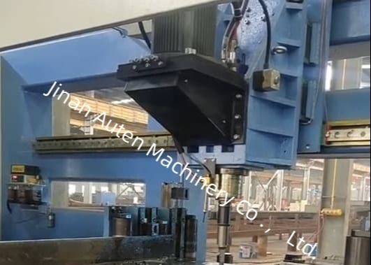 محدوده عرض 150~1250mm ماشین CNC H Beam Boring نشان دادن و ضربه زدن BT40 Spindle Borer Taper
