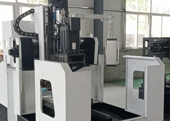 استفاده صنعتی گانتری CNC صفحه حفاری و فرش ماشین با تراشه حمل کننده