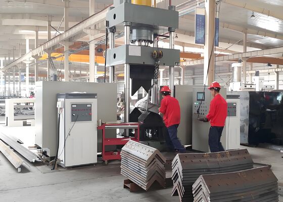 صنعت برج استفاده می شود CNC زاویه فولاد خم و ماشین گرم برای صفحه فولاد صاف