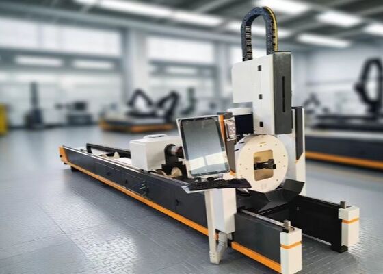 مدل LC2412 دستگاه برش ليزر لوله CNC استفاده از قدرت ليزر MAX6000