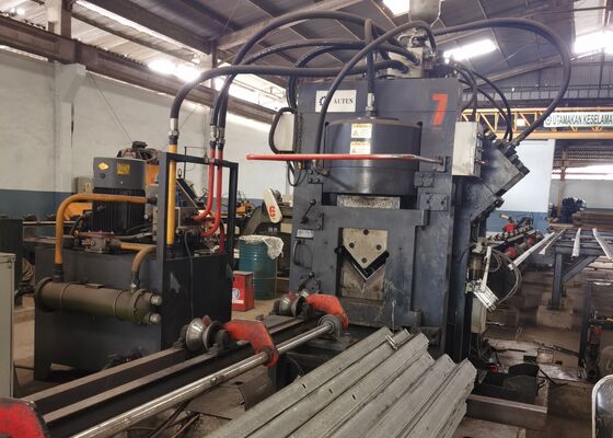 برج برق استفاده شده Cnc زاویه فولاد ضربه زدن ماشین تراش خط با CNC تغذیه ماشین آلات
